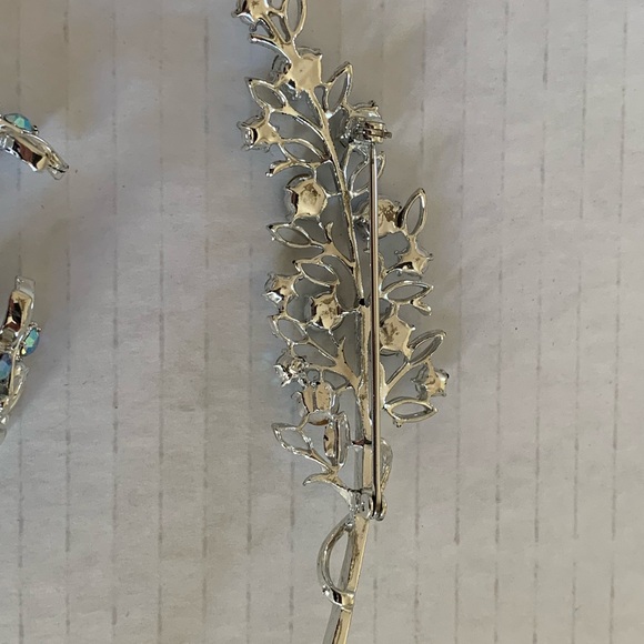 Vintage Signed CORO Aurora Borealis Blue Rhinestone Brooch and Earrings Set - Picture 13 of 13